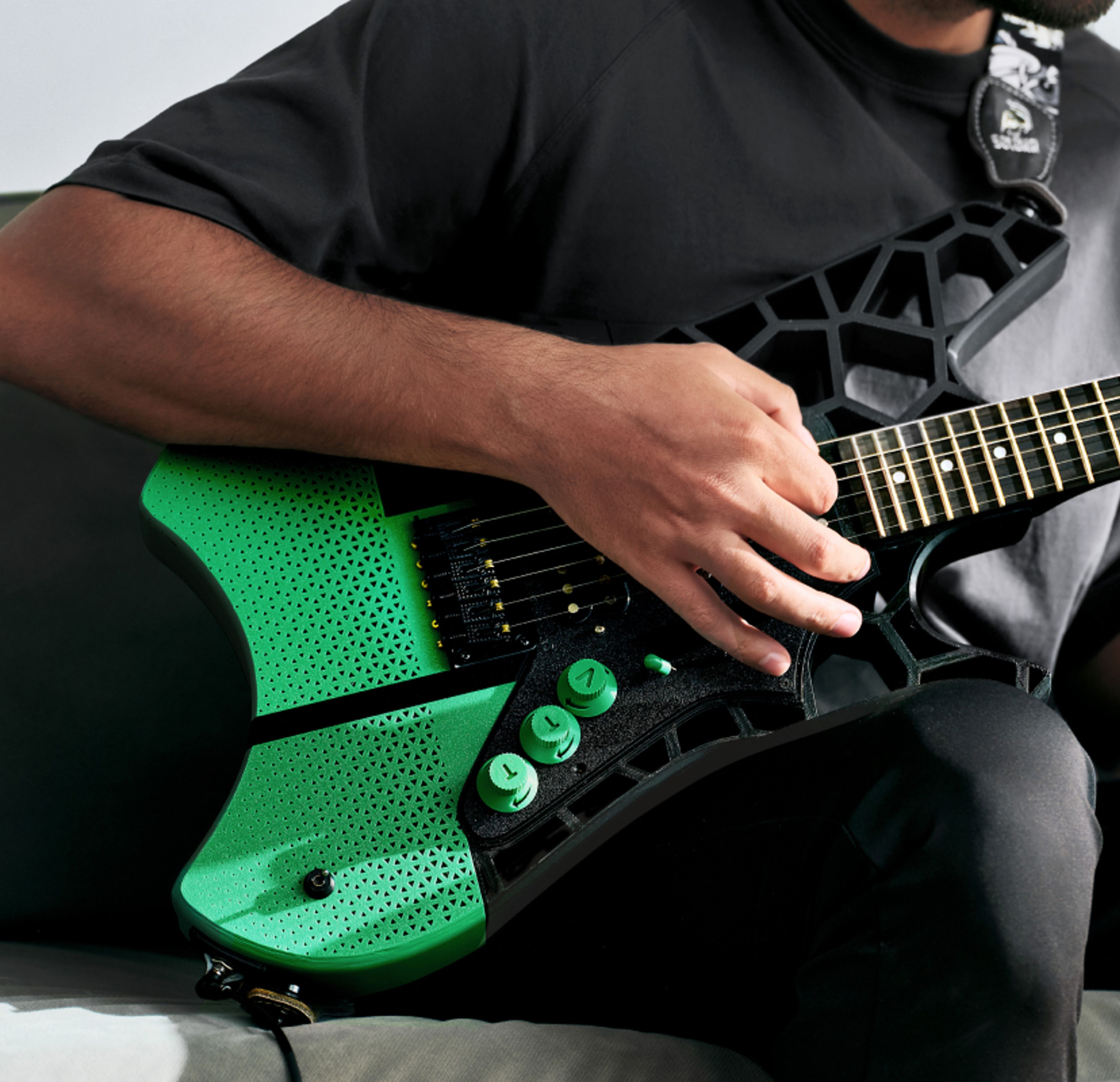 https://store.bblcdn.eu/s8/default/33b0b502bf09439d95dca411c23ec3fa/nameelectric_guitar_size19201280.jpg