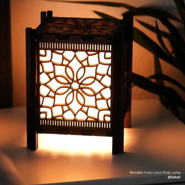 Gemütliche Lotus-Shoji-Lampe aus Holz